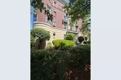 457 Washington St #8, Newton, MA 02458 - Photo 22