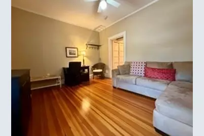 457 Washington St #8, Newton, MA 02458 - Photo 4