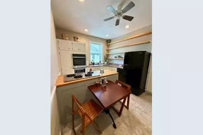 457 Washington St #8, Newton, MA 02458 - Photo 8
