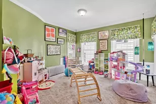 23 Oakes Ave, Southbridge, MA 01550 - Photo 8