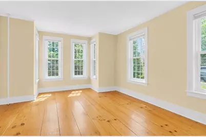23 Oakes Ave, Southbridge, MA 01550 - Photo 6