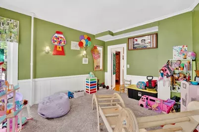 23 Oakes Ave, Southbridge, MA 01550 - Photo 18