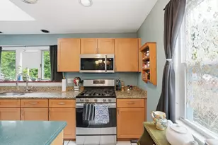 137 South St, Northborough, MA 01532 - Photo 4