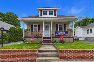 21 Sycamore St, Fairhaven, MA 02719 - Photo 1