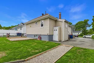 21 Sycamore St, Fairhaven, MA 02719 - Photo 18