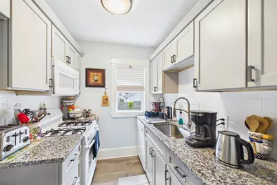 21 Sycamore St, Fairhaven, MA 02719 - Photo 4