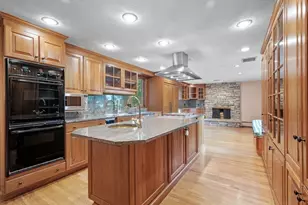 244 Ocean Ave, Marblehead, MA 01945 - Photo 16