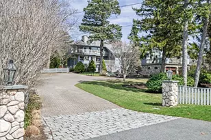 244 Ocean Ave, Marblehead, MA 01945 - Photo 2