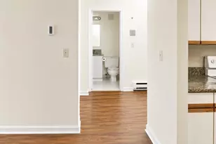 10 Rutledge St, Worcester, MA 01604 - Photo 4