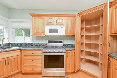 19 Lafayette Ave, Bourne, MA 02532 - Photo 8