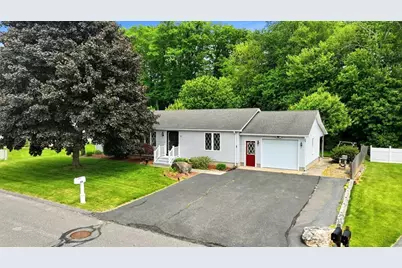 108 Oak Knolls Circle, Ludlow, MA 01056 - Photo 4
