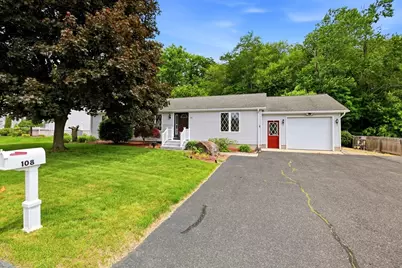 108 Oak Knolls Circle, Ludlow, MA 01056 - Photo 2