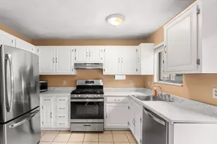149 Farrwood Dr, Haverhill, MA 01835 - Photo 2