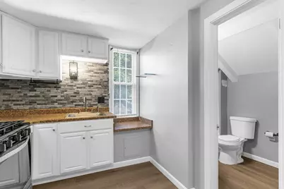 808 Walnut St #2, Fall River, MA 02720 - Photo 4