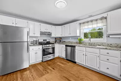 35 Worcester St, Taunton, MA 02780 - Photo 14