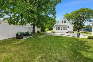 35 Worcester St, Taunton, MA 02780 - Photo 30