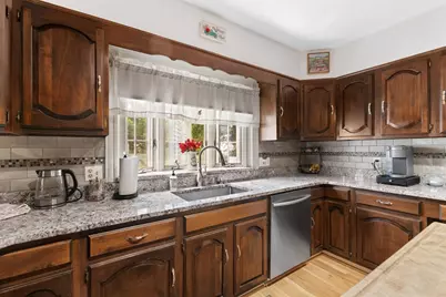 28 Margaret St, Southbridge, MA 01550 - Photo 22