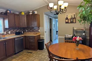 556 Central St, Leominster, MA 01453 - Photo 6