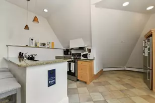 1774 Beacon St, Brookline, MA 02445 - Photo 10