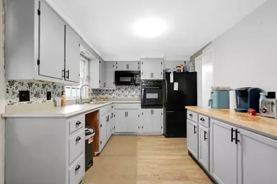 36 Braintree Rd, West Springfield, MA 01089 - Photo 12