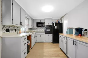 36 Braintree Rd, West Springfield, MA 01089 - Photo 12