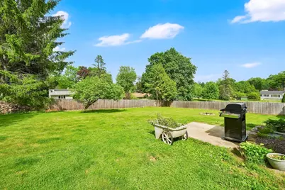 36 Braintree Rd, West Springfield, MA 01089 - Photo 34