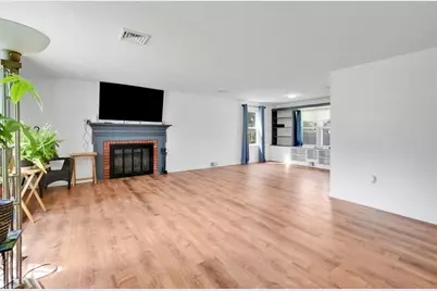 36 Braintree Rd, West Springfield, MA 01089 - Photo 8