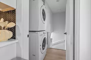 7 Dickson, Somerville, MA 02144 - Photo 12