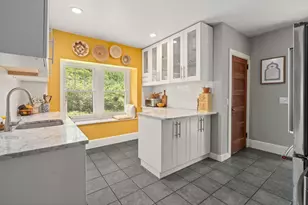11 Curve St, Sherborn, MA 01770 - Photo 12
