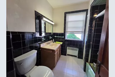 2 Suffolk Ave, Revere, MA 02151 - Photo 12