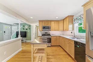 51 Parker Rd, Chelmsford, MA 01824 - Photo 4