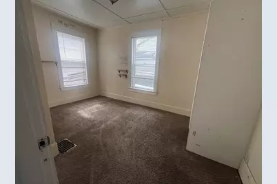 2 Avon Pl, Haverhill, MA 01832 - Photo 6
