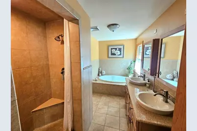 278 Hixville Rd, Dartmouth, MA 02747 - Photo 18