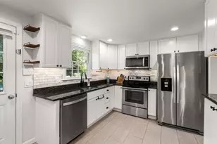 105 High St, Holliston, MA 01746 - Photo 12