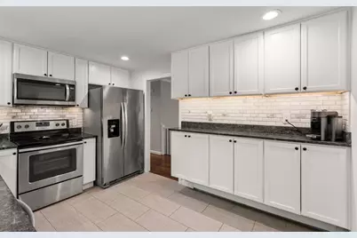 105 High St, Holliston, MA 01746 - Photo 10