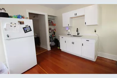 122 Elm St #D, Millbury, MA 01527 - Photo 4