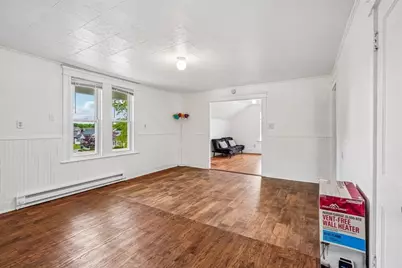 21 Miller St, Blackstone, MA 01504 - Photo 12