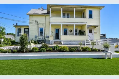 21 Miller St, Blackstone, MA 01504 - Photo 1