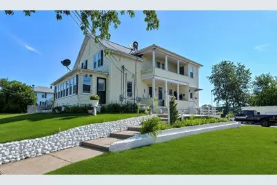 21 Miller St, Blackstone, MA 01504 - Photo 1