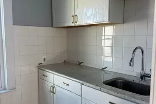 21 Miller St, Blackstone, MA 01504 - Photo 6