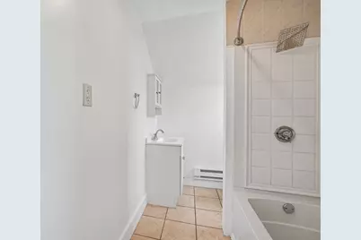 21 Miller St, Blackstone, MA 01504 - Photo 10