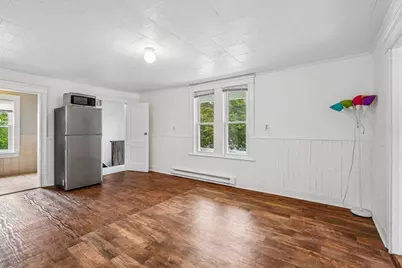 21 Miller St, Blackstone, MA 01504 - Photo 12