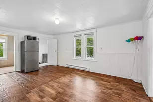 21 Miller St, Blackstone, MA 01504 - Photo 12