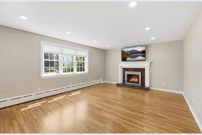 16 Hamilton Ave, Milford, MA 01757 - Photo 8