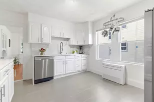 48 Farquhar St, Boston, MA 02131 - Photo 8