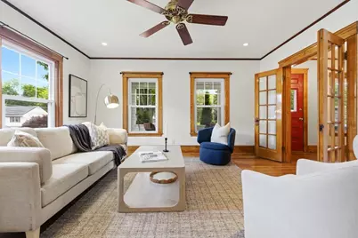 15 Ellis St, Woburn, MA 01801 - Photo 8