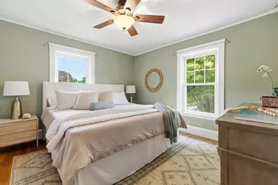 15 Ellis St, Woburn, MA 01801 - Photo 18