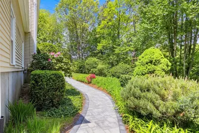 10 Jacks Way, Franklin, MA 02038 - Photo 36
