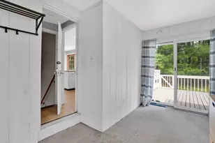 71 Leonard St, Northampton, MA 01053 - Photo 4