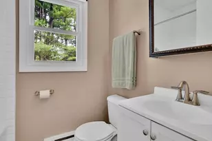 71 Leonard St, Northampton, MA 01053 - Photo 6